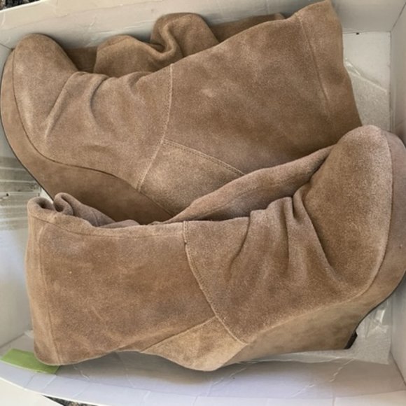 Steve Madden Knee high suede wedge boots - Picture 5 of 7